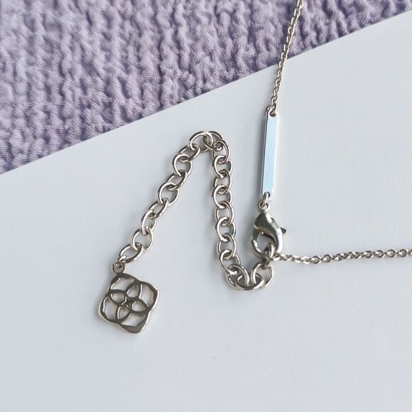 Kendra Scott Ari Heart Ivory Mother-Of-Pearl Pendant Necklace in Silver - Picture 3 of 3